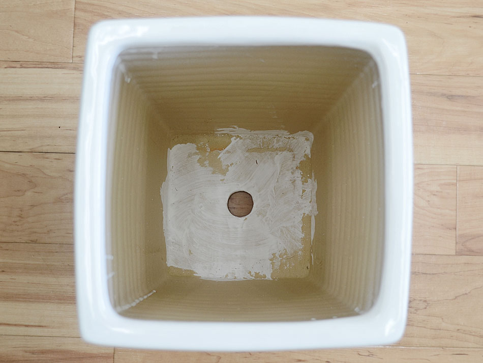 ウェーブスクエアポール陶器鉢L ホワイト 8号サイズ 底穴